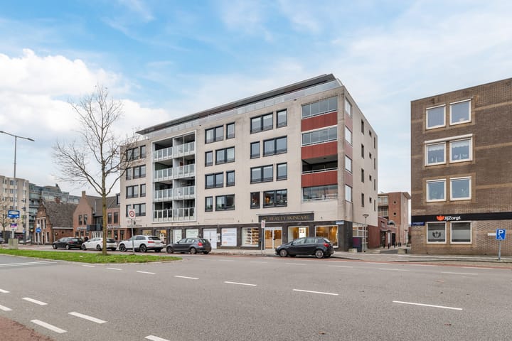 Galerijflat Alteveerstraat 15 b in Hoogeveen
