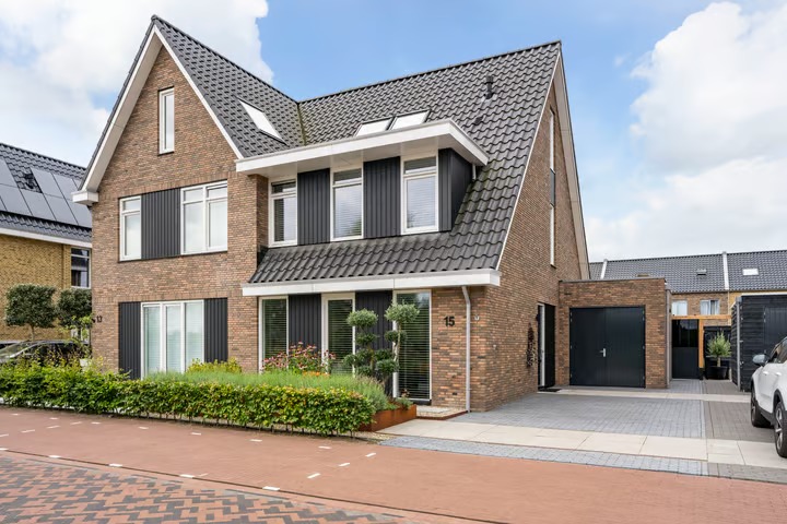 2-onder-1-kapwoning Jan Calvokade 15 in Veenendaal