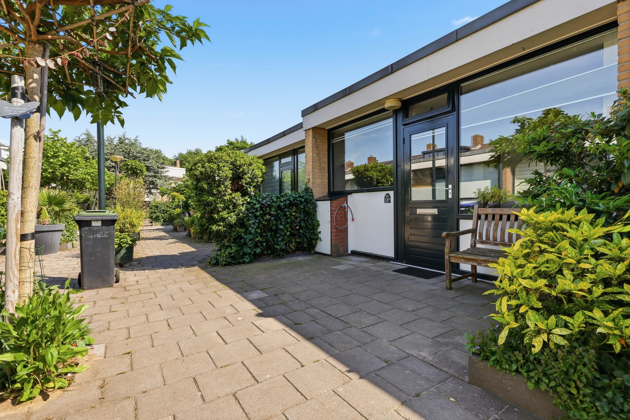 Tussenwoning (patiowoning) Burgemeester Rothestraat 18 N in Wijk aan Zee