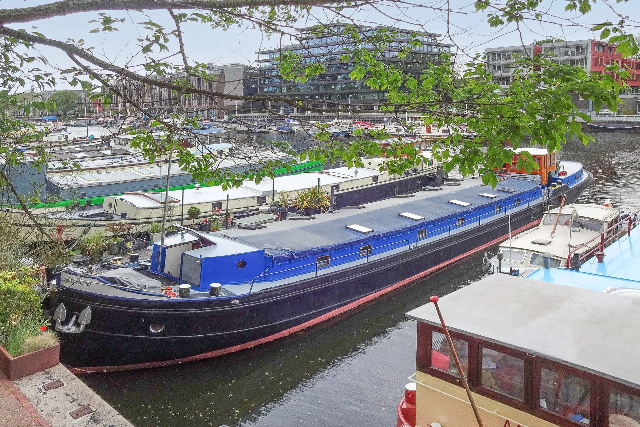 Vrijstaande woning (waterwoning) Westerdok 85 Amsterdam