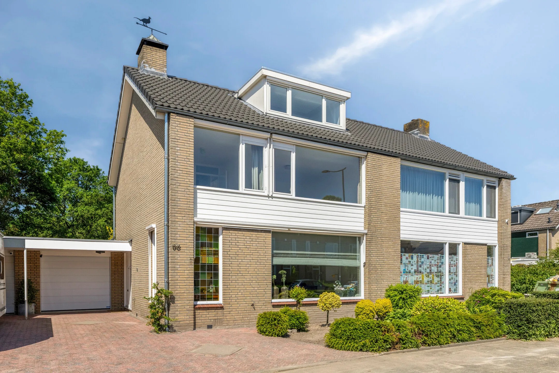 2-onder-1-kapwoning Ambachtenlaan 66 in Breda