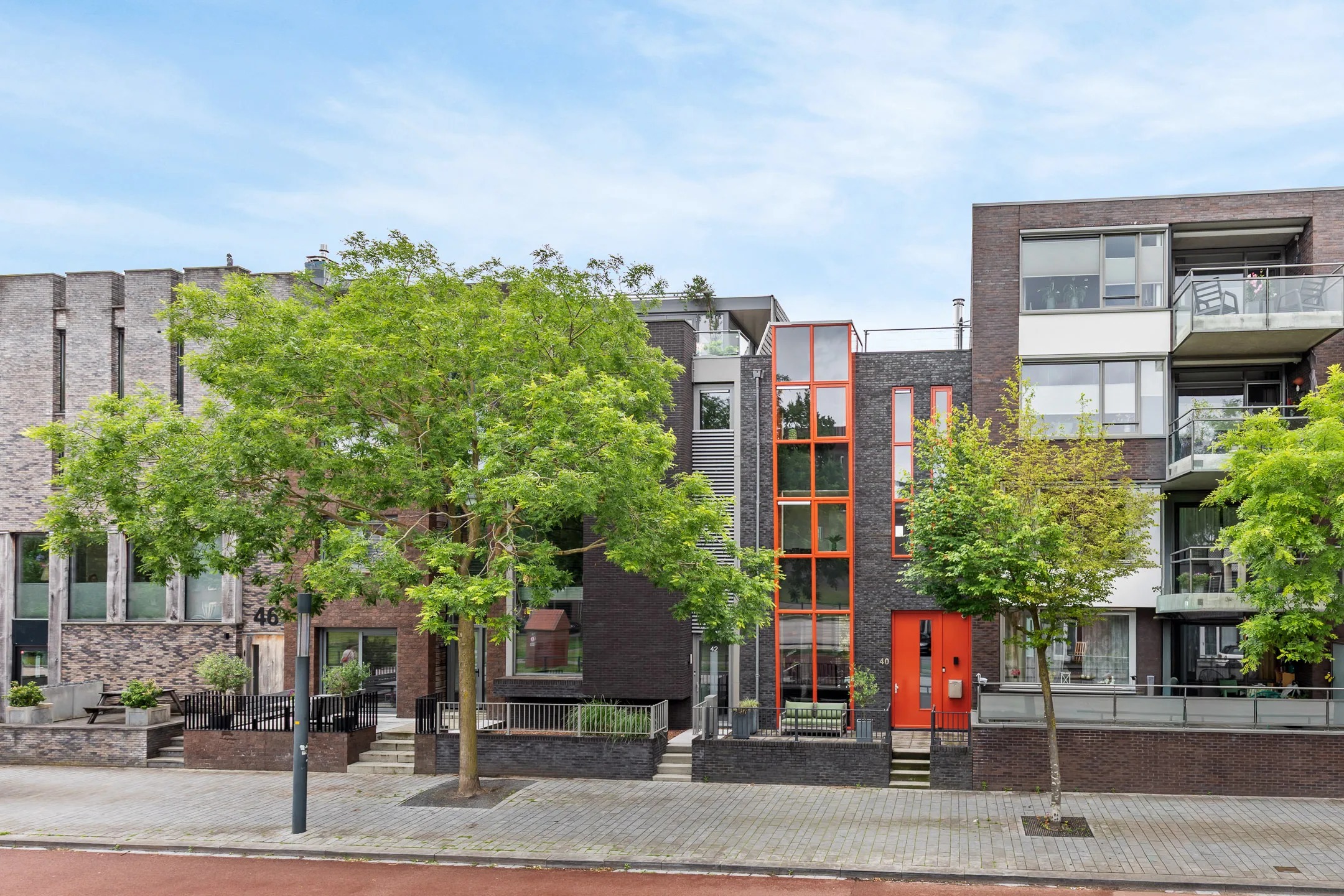 Tussenwoning (split-level woning) Lonnekerspoorlaan 40 in Enschede