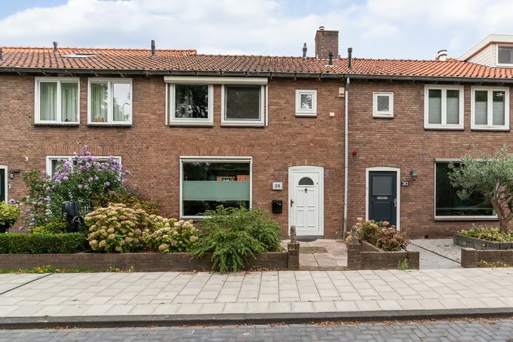 Tussenwoning Irenestraat 28 in Wateringen