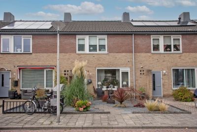 Eengezinswoning, tussenwoning Hoontebrink 8 in Enschede