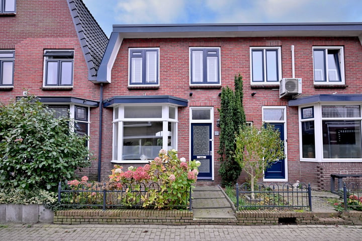 Eengezinswoning, 2-onder-1-kapwoning Bloemstraat 27 Deventer