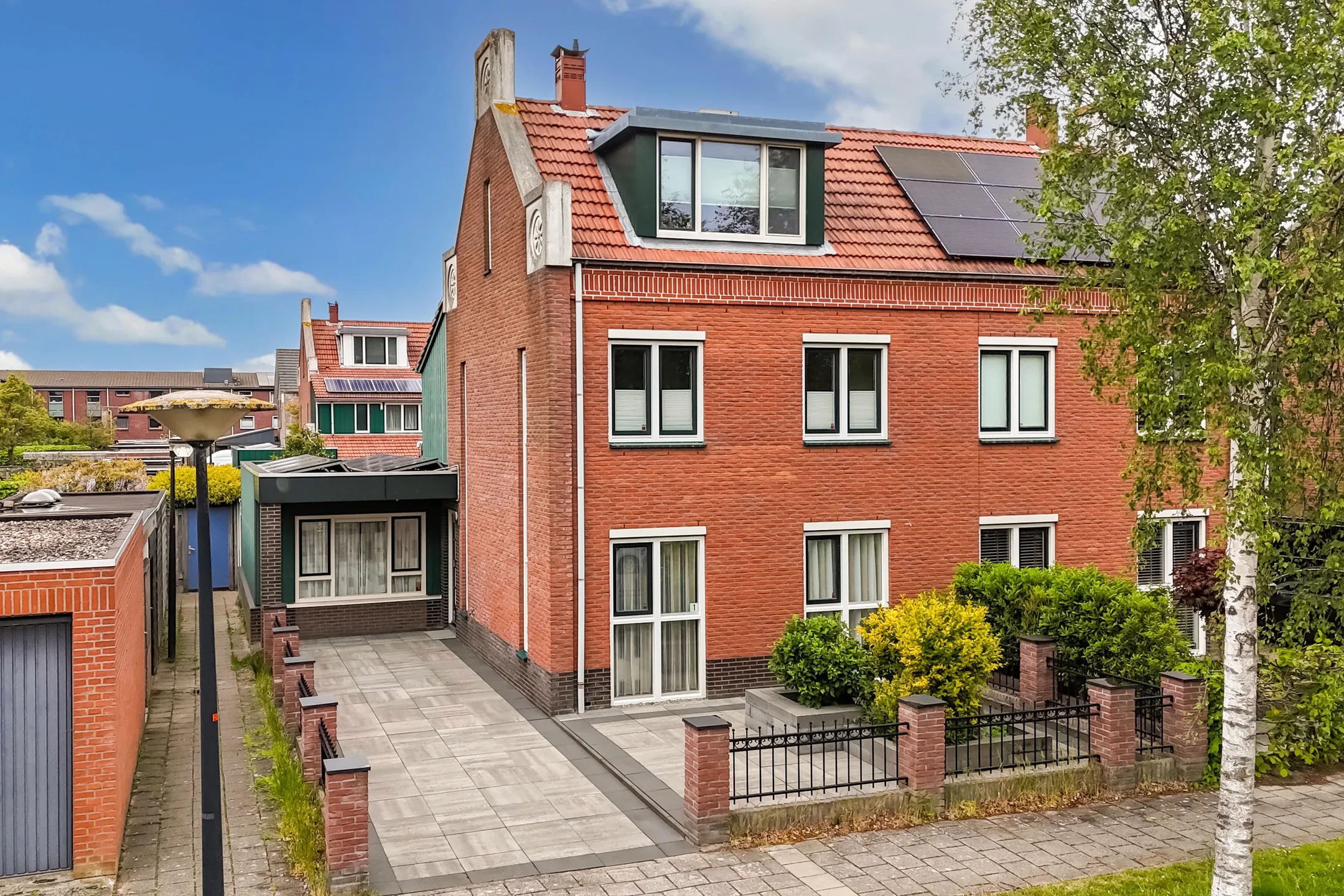 2-onder-1-kapwoning Glenn Millerlaan 1 Beverwijk