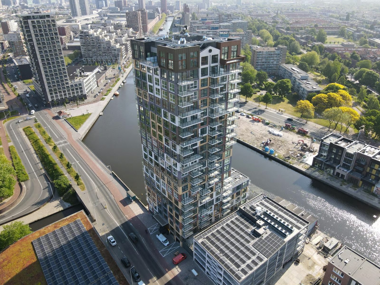 Portiekflat Waldorpstraat 1694 in Den Haag