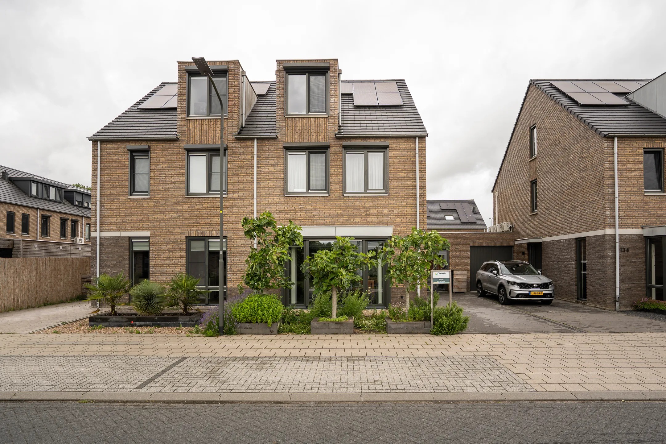 Geschakelde 2-onder-1-kapwoning Waterlinie 136 in Sleeuwijk