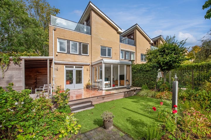 Herenhuis, hoekwoning Winterpad 1 in Delft