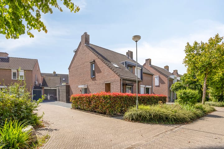 Eengezinswoning, hoekwoning Koolhof 14 Berg en Terblijt