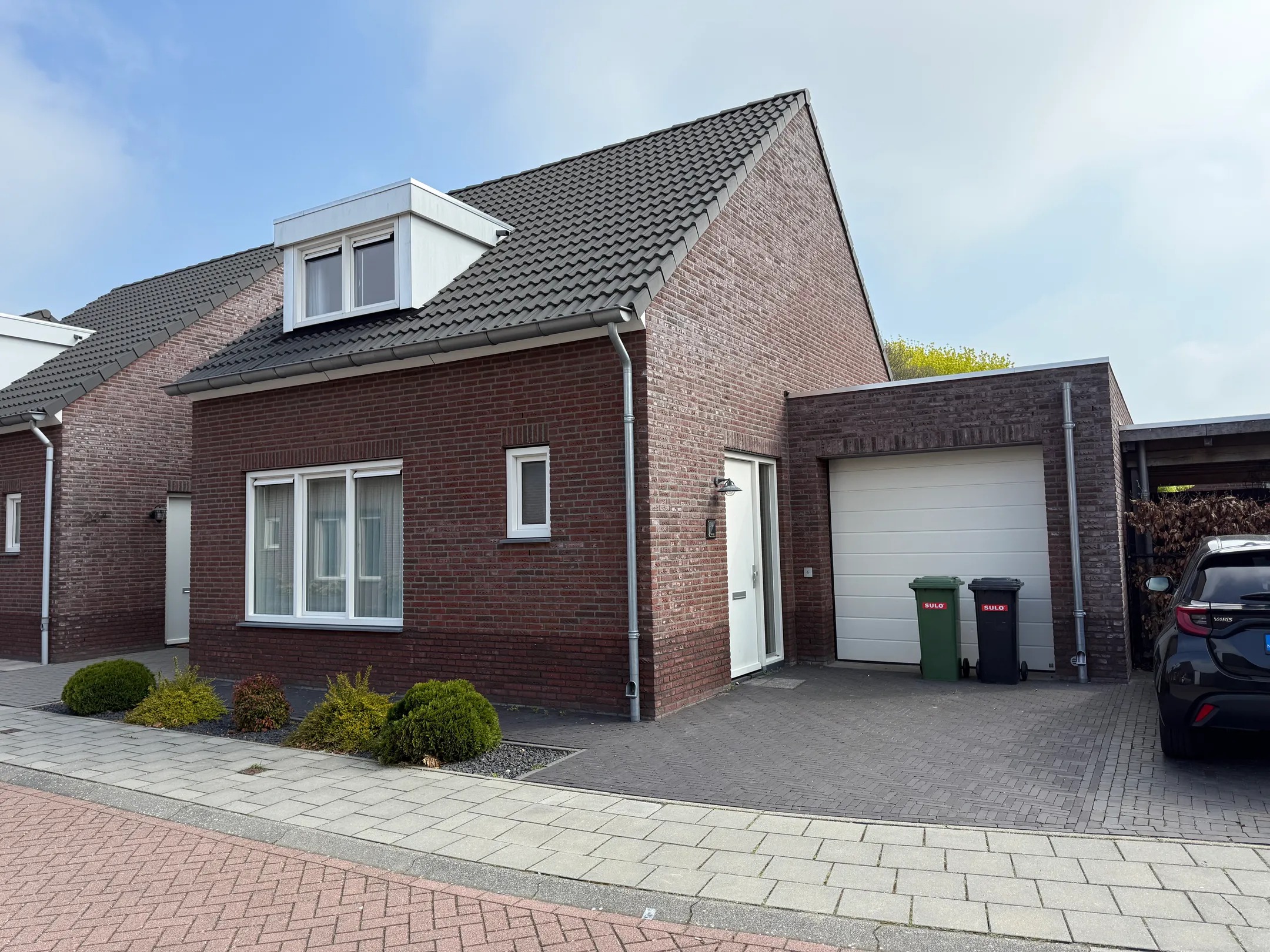 Geschakelde woning Kloosterstraat 24 in Heythuysen