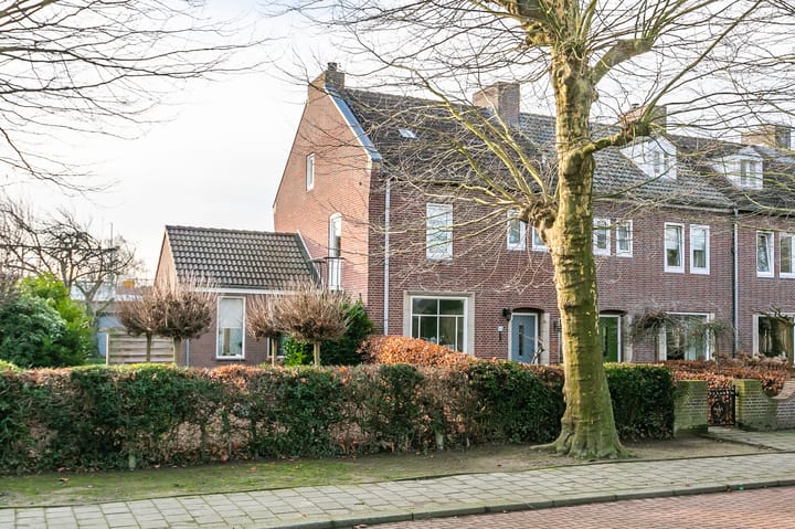 Hoekwoning Eduard Wintgensstraat 46 in Brunssum