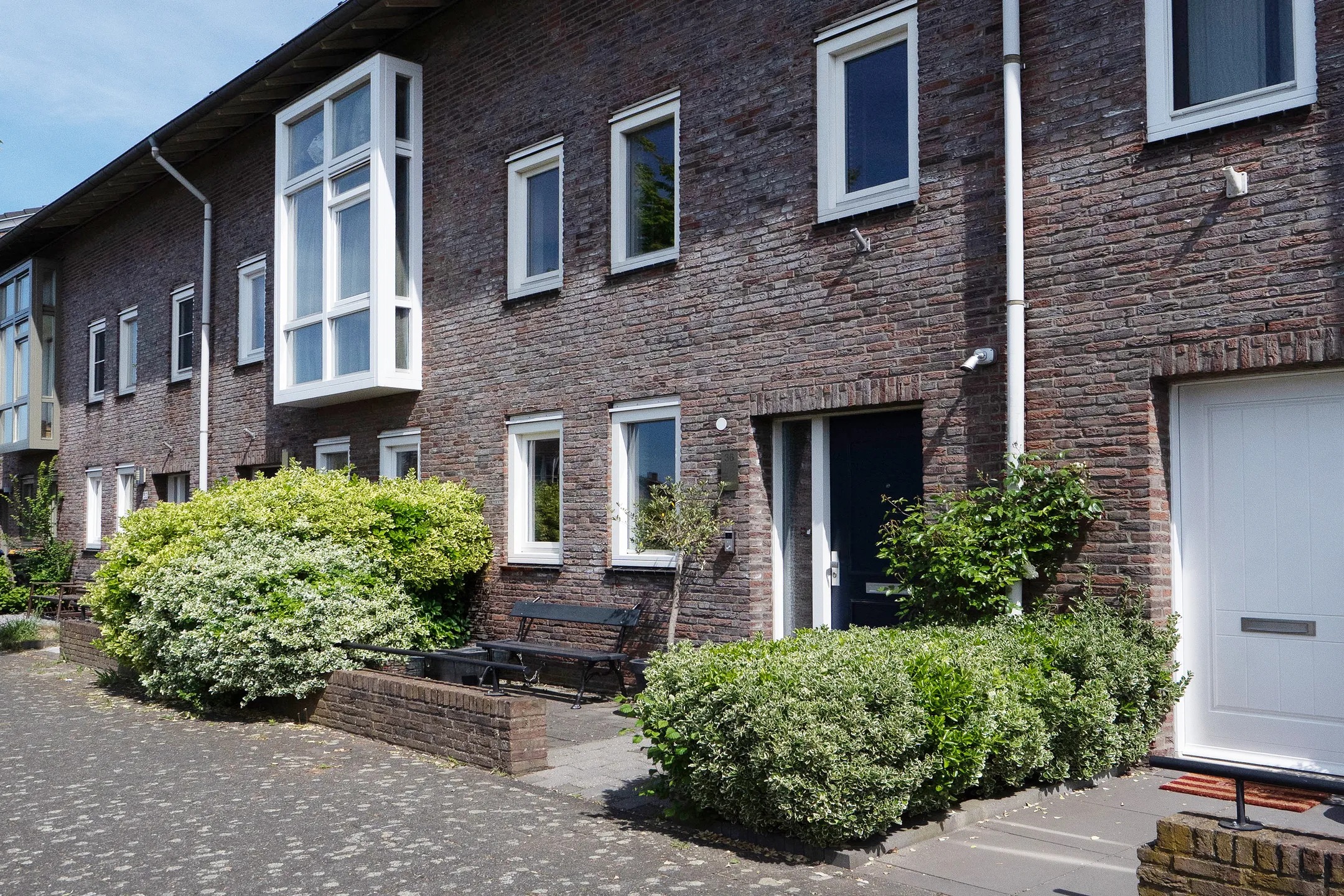 Tussenwoning Ko van Dijkplein 36 in Den Haag