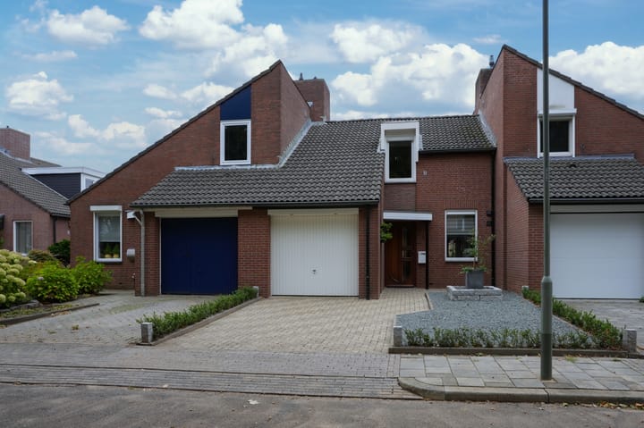 Eengezinswoning, tussenwoning Pastoor Hutschemakersstraat 5 in Beek