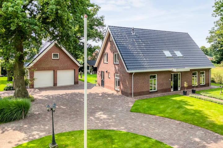 Villa, vrijstaande woning de Lichtenburg 22 a in Dalerveen