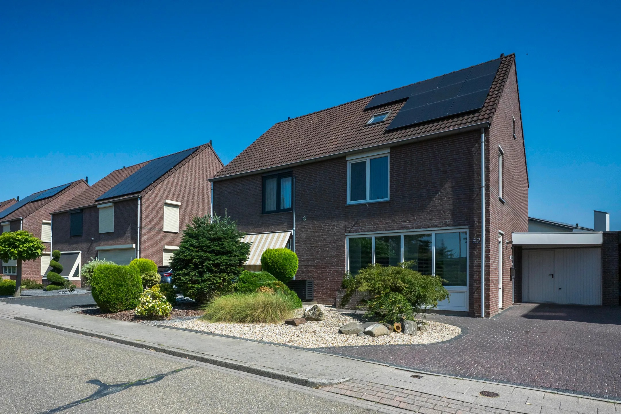 2-onder-1-kapwoning van Doesburglaan 62 in Landgraaf