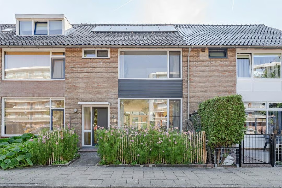 Tussenwoning Tesselschadelaan 15 in Waddinxveen