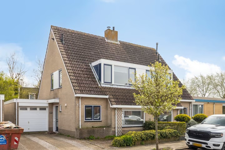 2-onder-1-kapwoning dr. B. Vaandragerstraat 19 in Domburg