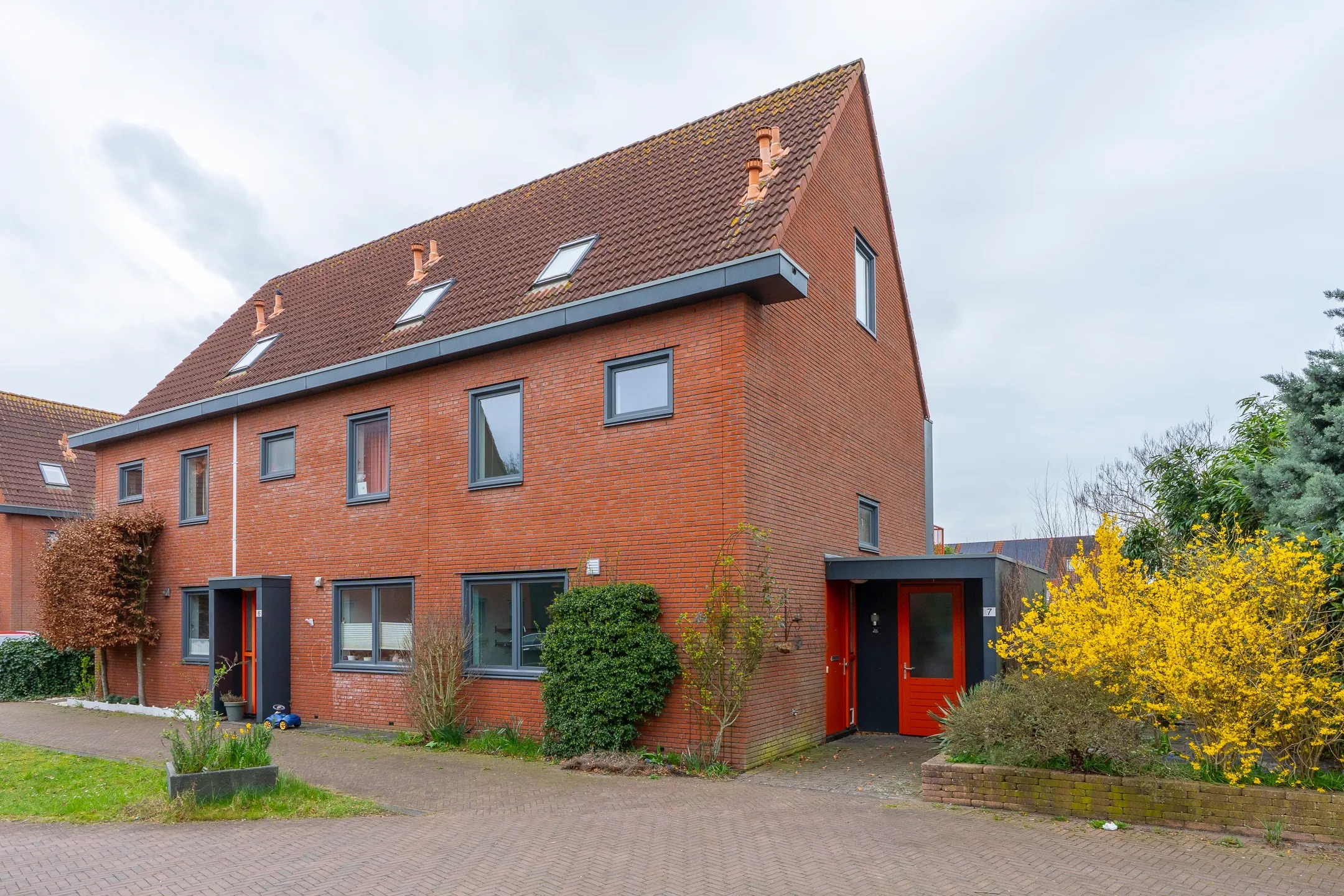 Hoekwoning Kaneelhof 7 in Utrecht