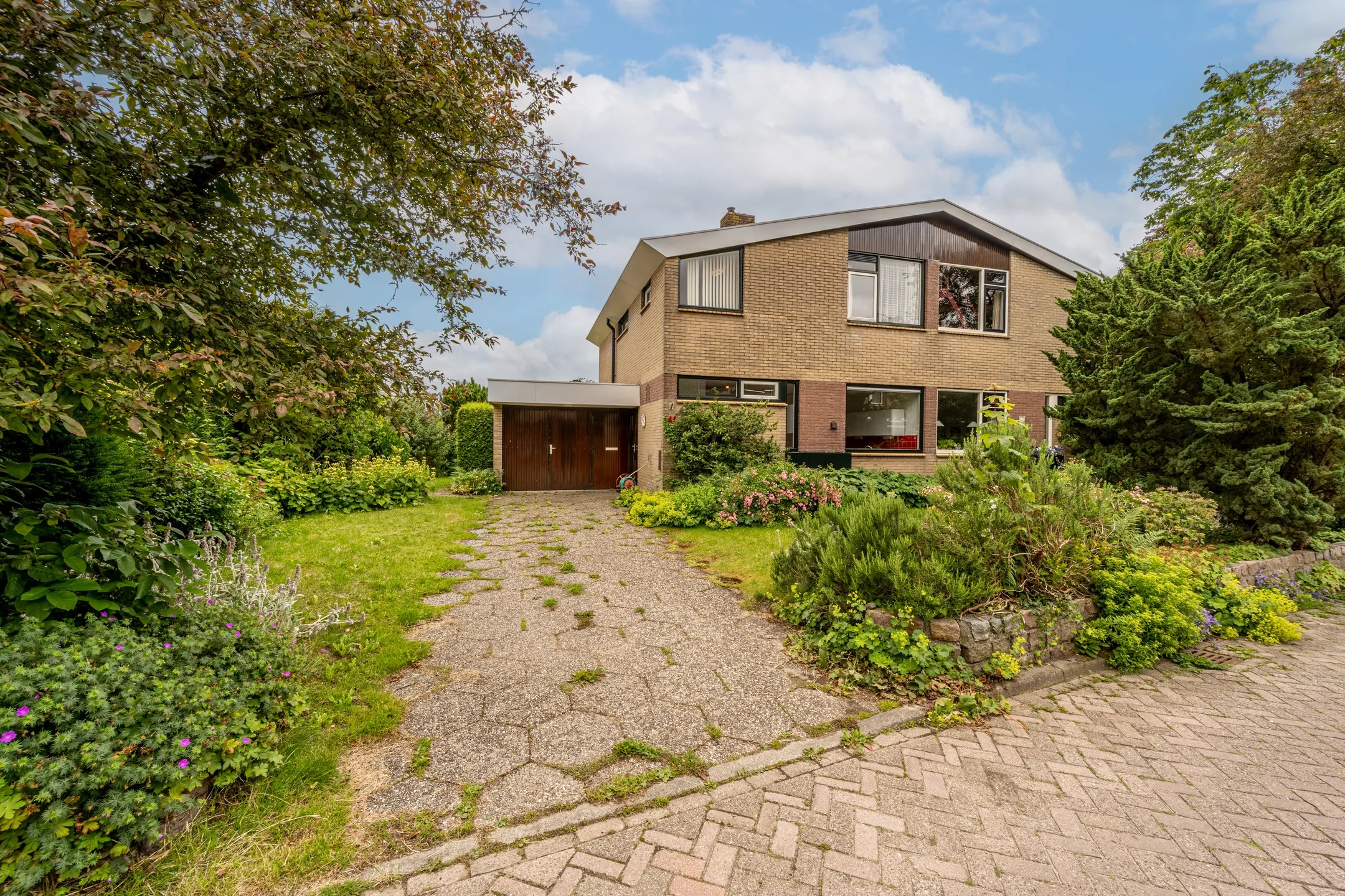 2-onder-1-kapwoning Prins Willem Alexanderln 44 in Westmaas