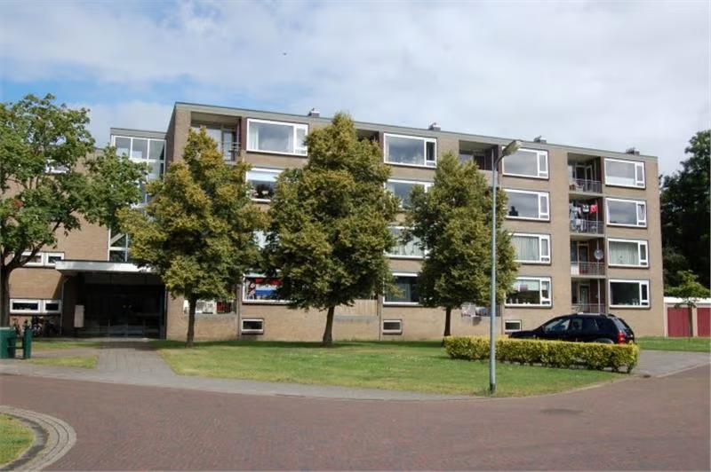 Galerijflat van Ewijcksingel 86 in Meppel