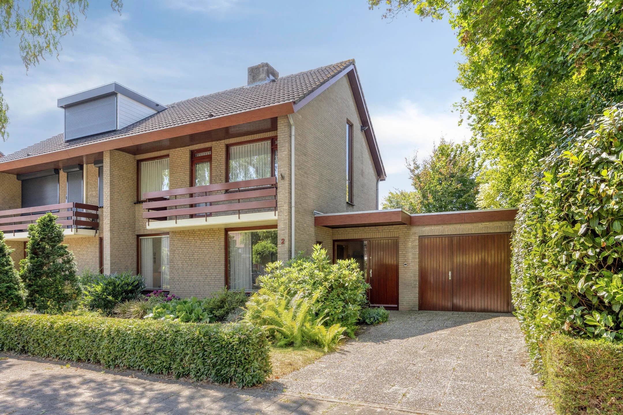 2-onder-1-kapwoning Doctor Saal van Zwanenberglaan 2 in Heesch