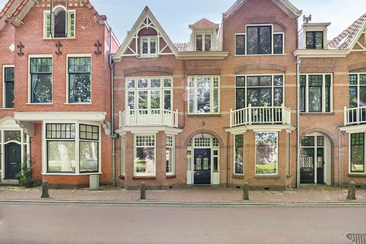 Tussenwoning Herengracht 13 in Purmerend