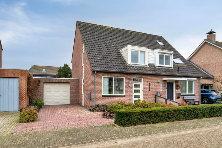 2-onder-1-kapwoning Dasseweide 13 Veghel