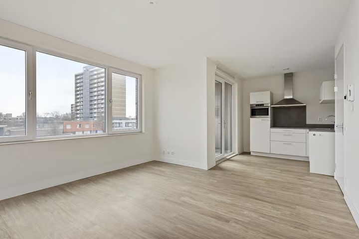 Maisonnette 1e Lulofsdwarsstraat 8 A in Den Haag