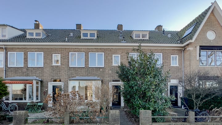 Eengezinswoning, geschakelde woning Lorentzkade 416 in Haarlem