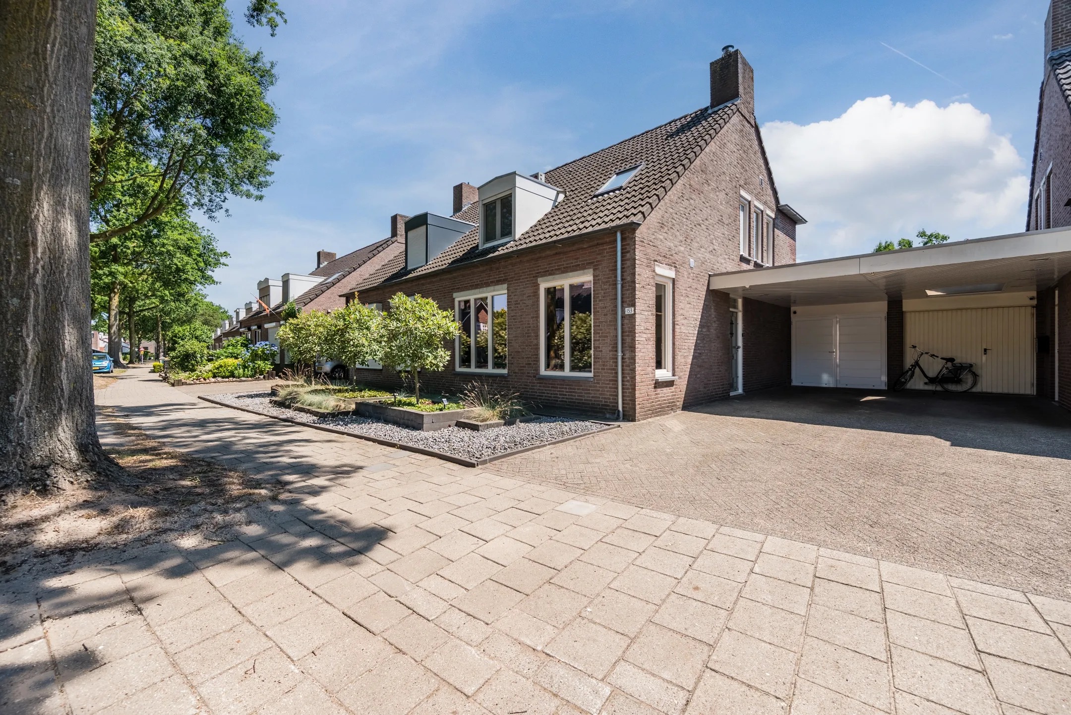 Geschakelde 2-onder-1-kapwoning Europalaan-Zuid 153 in Budel
