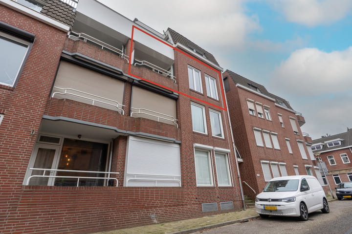 Galerijflat Kloosterbosstraat 22 in Kerkrade
