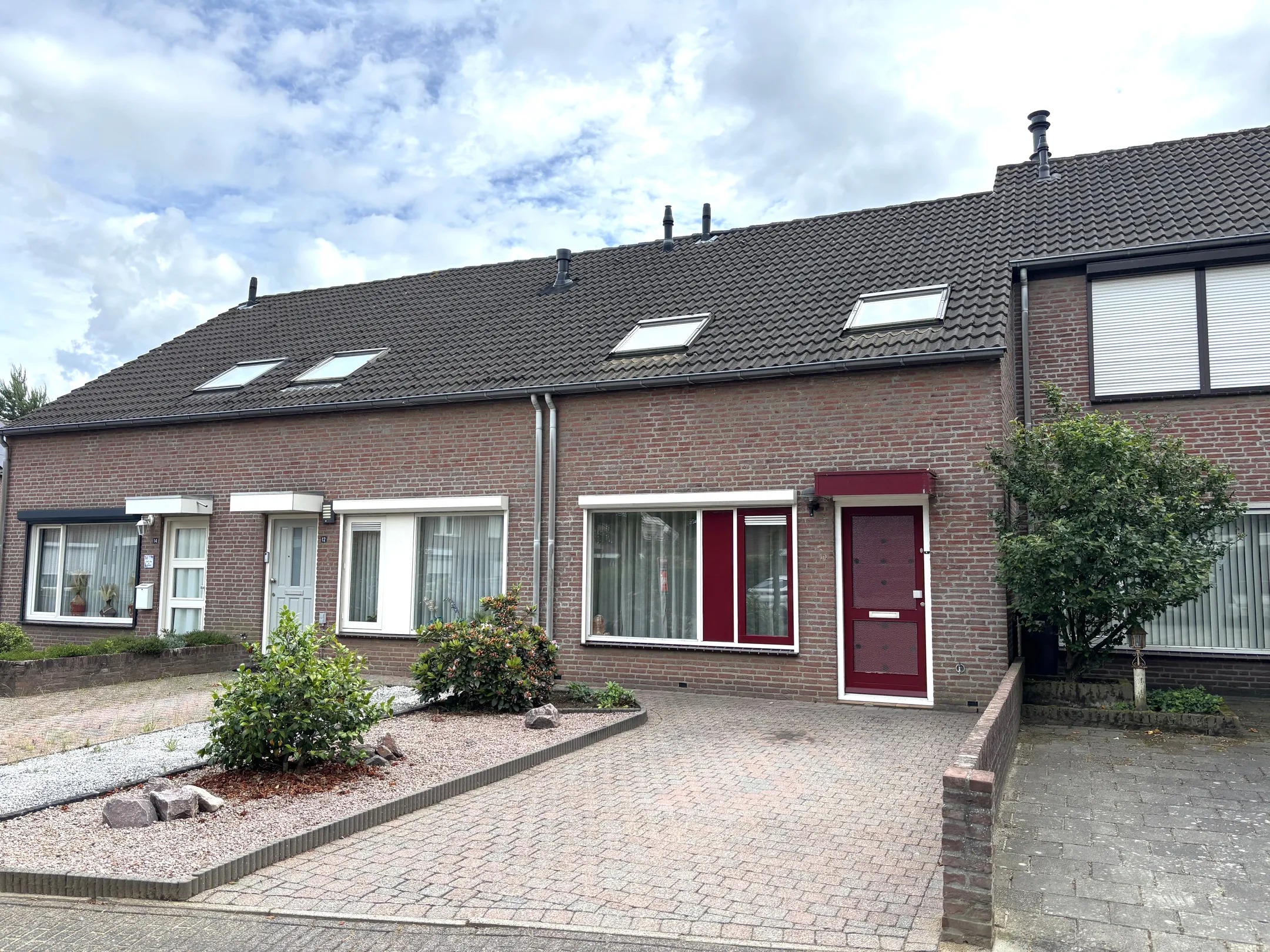 Tussenwoning Zonnedauwhof 10 in Roermond