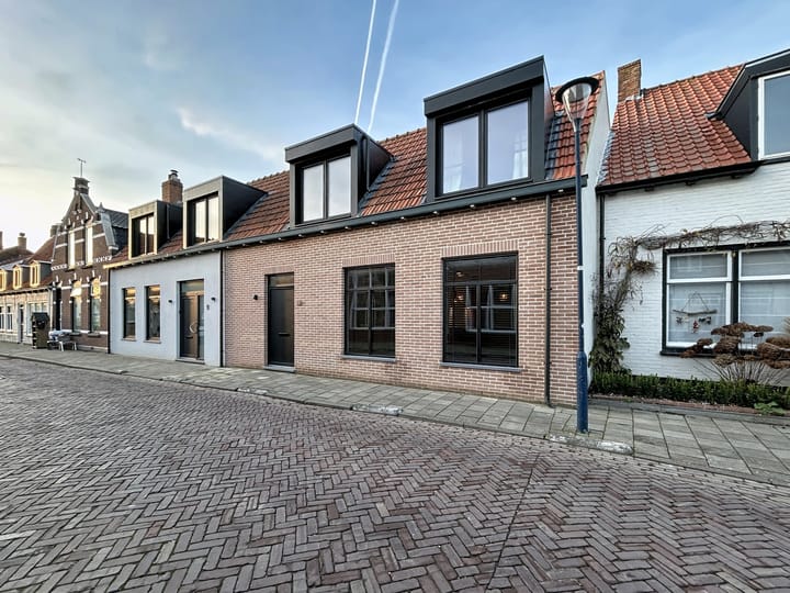 Tussenwoning Dorpsstraat 11 in Zuidzande