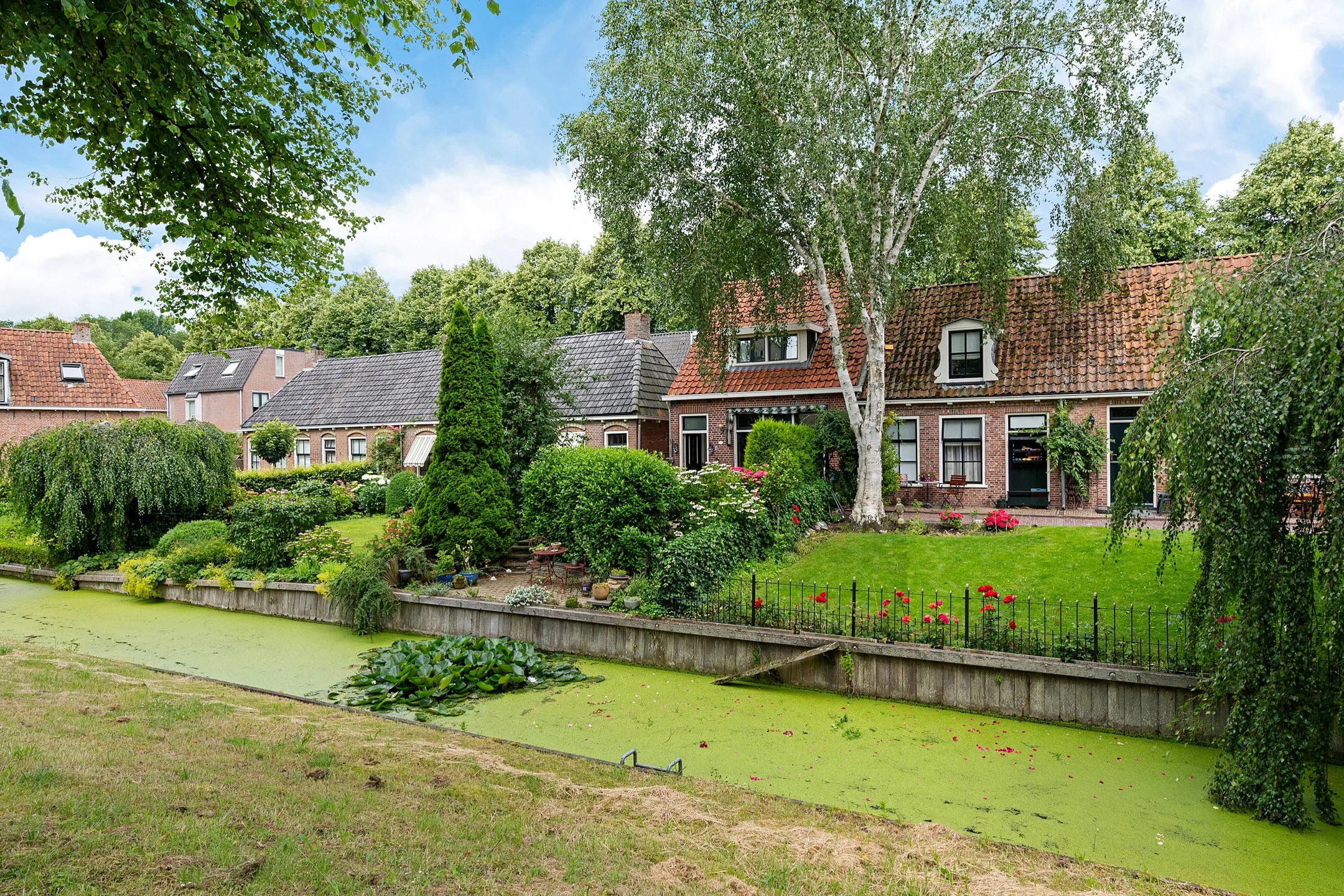 Hoekwoning Vrijgevochtenwaltje 16 in Dokkum