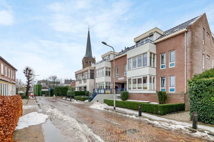 Portiekwoning Raadhuisstraat 1 d in Maurik