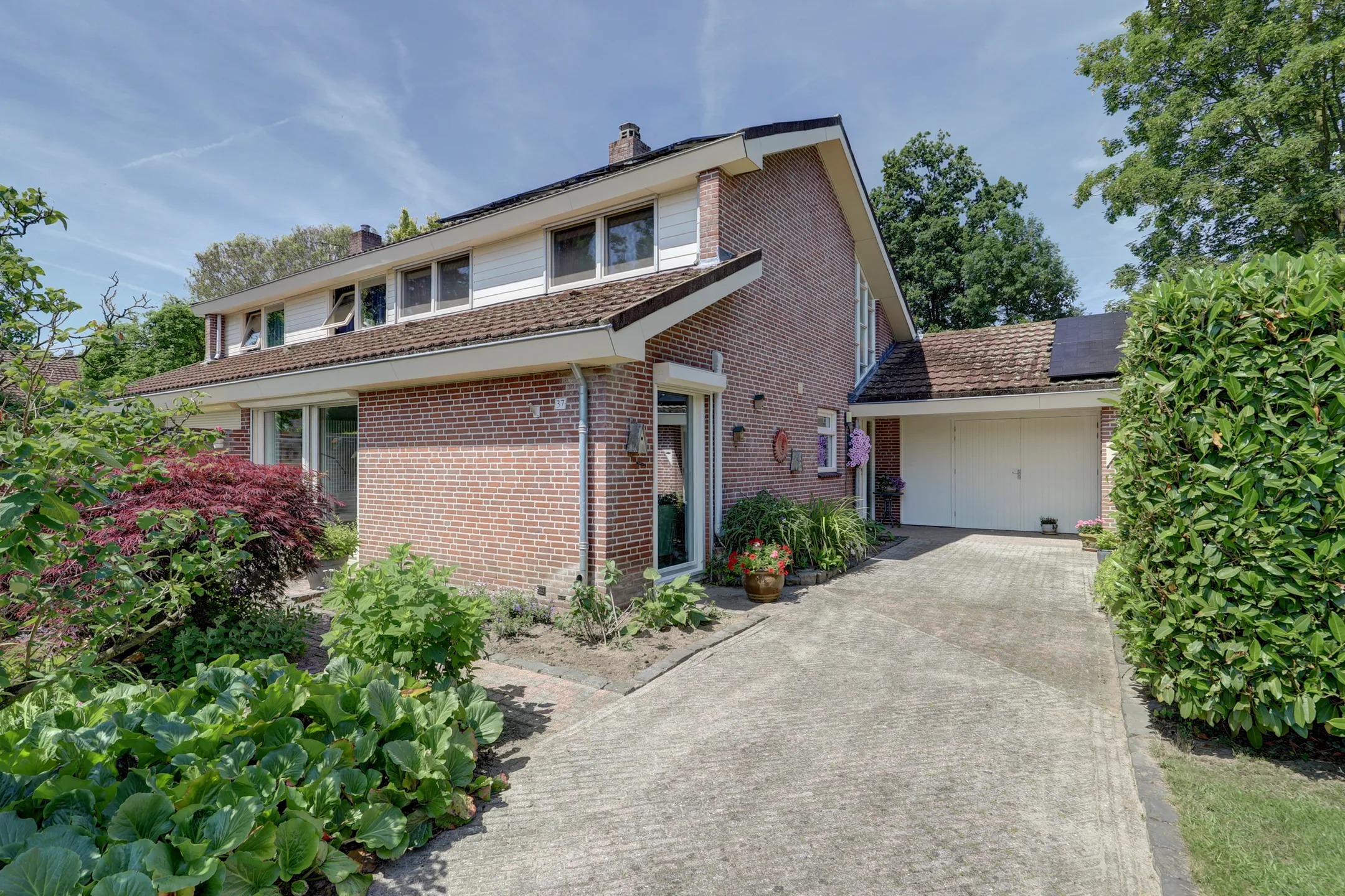 2-onder-1-kapwoning Heer Rudolfstraat 37 in Borculo