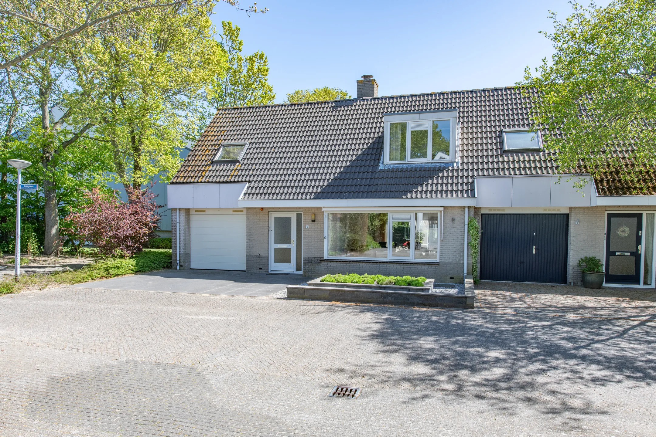 2-onder-1-kapwoning Oranjezon 6 in Limmen