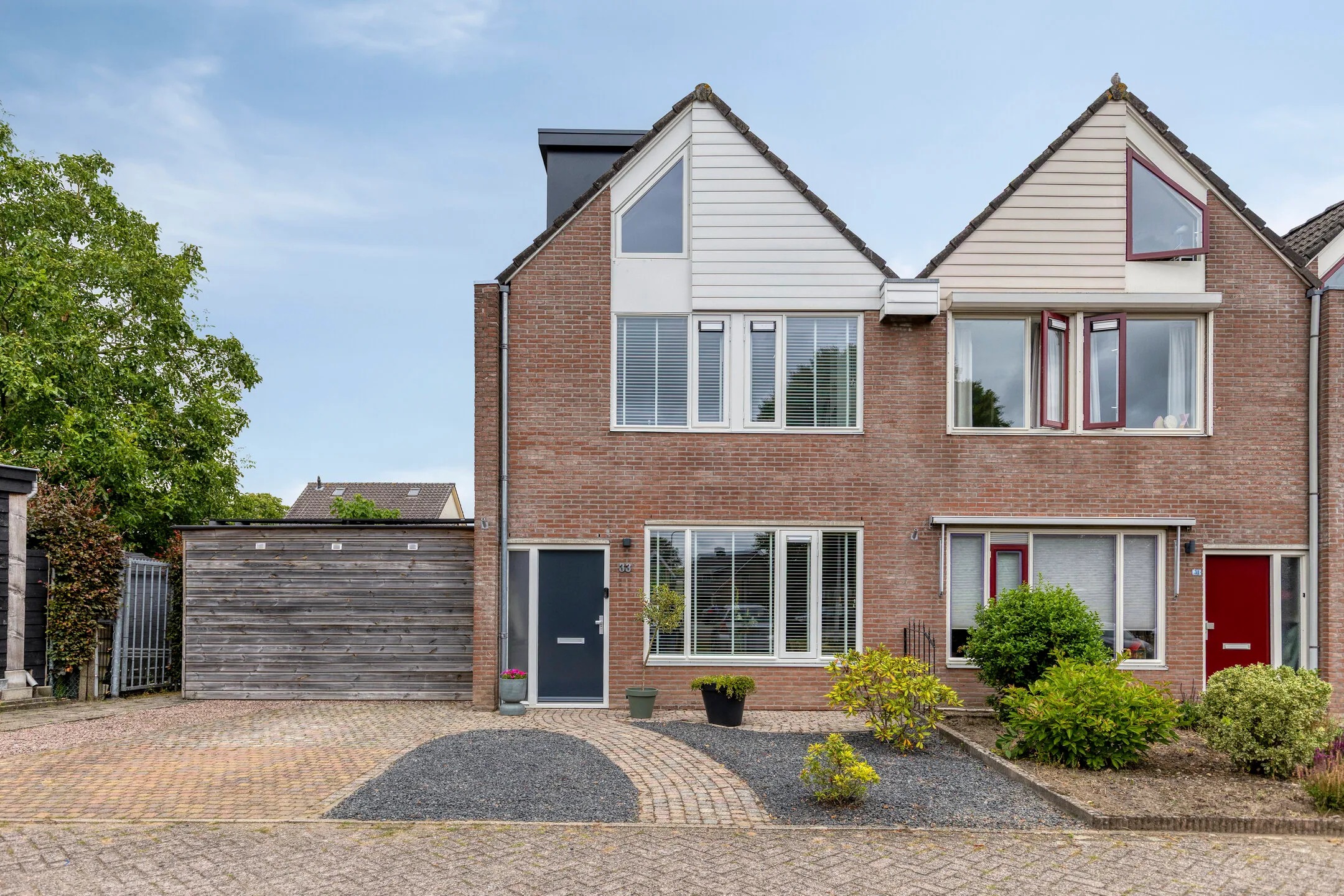 Hoekwoning Torensingel 33 in Puiflijk