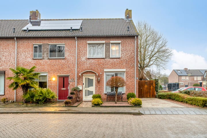 Hoekwoning Bloemendaalseweg 53 in Lepelstraat