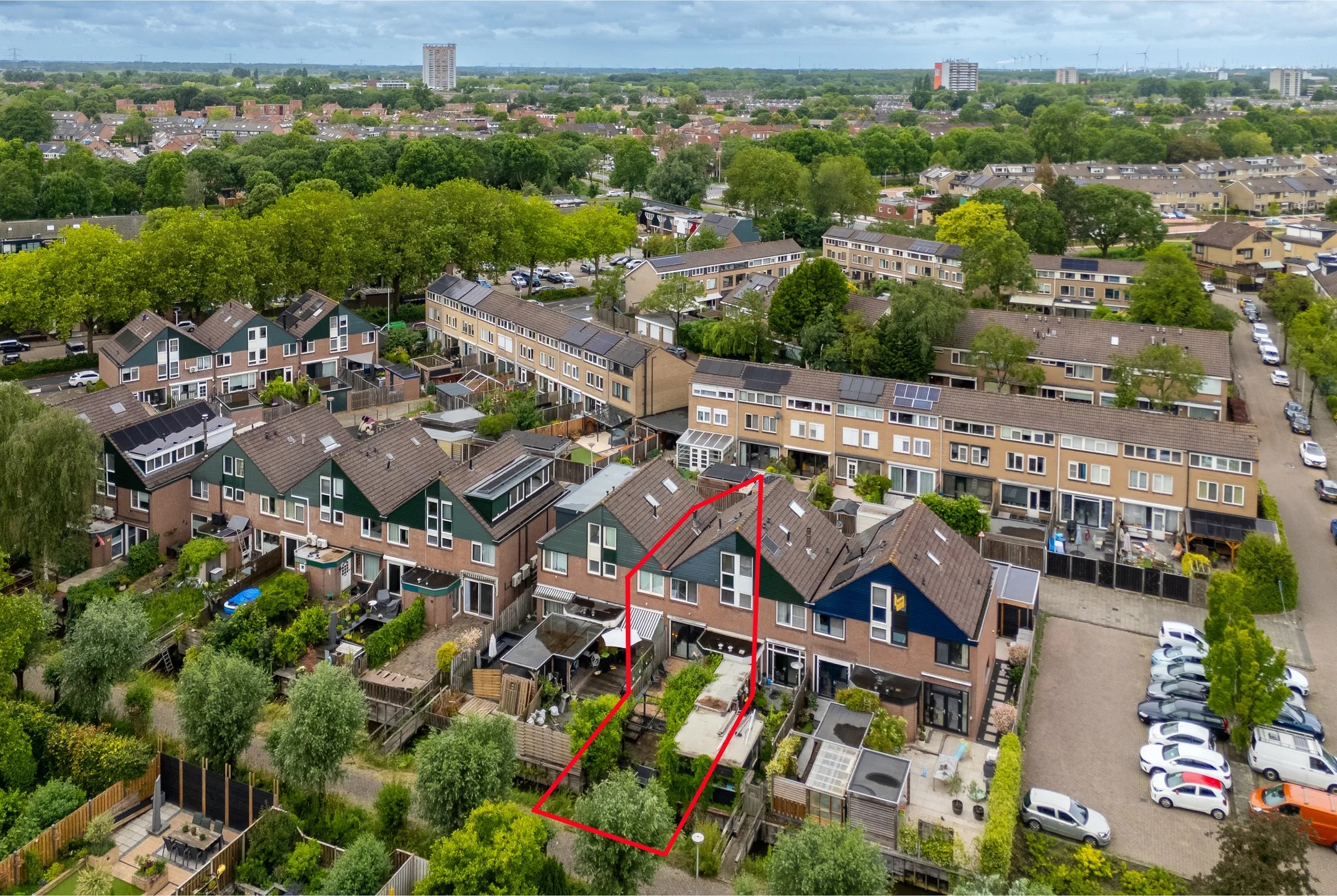 Tussenwoning Salamanderveen 246 in Spijkenisse
