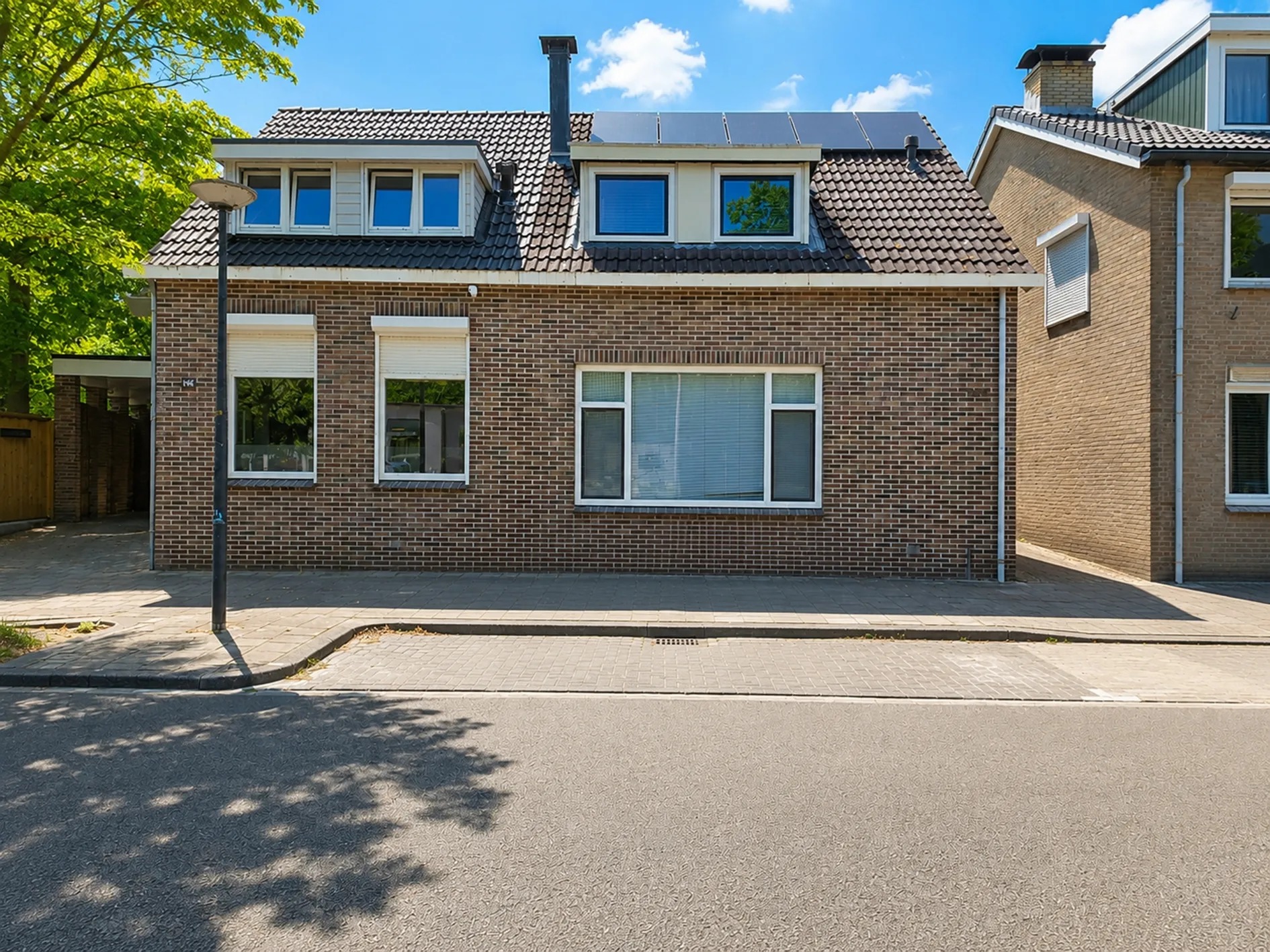Halfvrijstaande woning Schipholtstraat 166 in Enschede