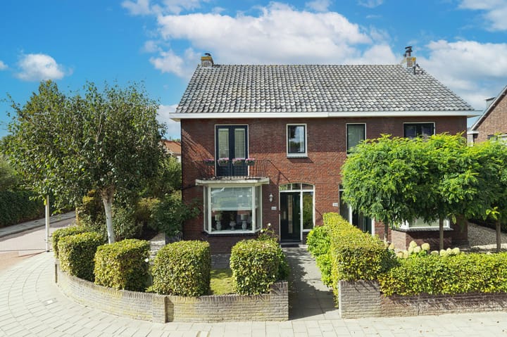 Eengezinswoning, 2-onder-1-kapwoning 1e Barendrechtseweg 166 Barendrecht