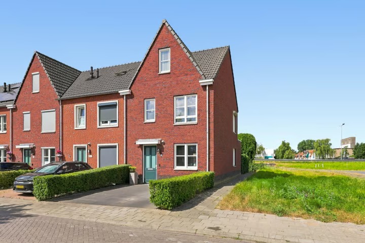 Hoekwoning De Groene Valk 2 in Wormerveer