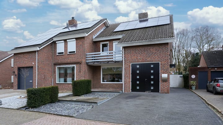 2-onder-1-kapwoning Karel van Bronckhorstlaan 23 in Obbicht