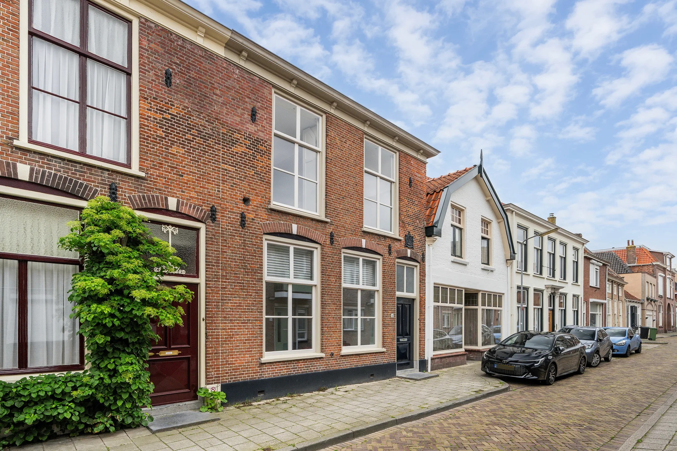 Tussenwoning Hoogstraat 52 in Tholen