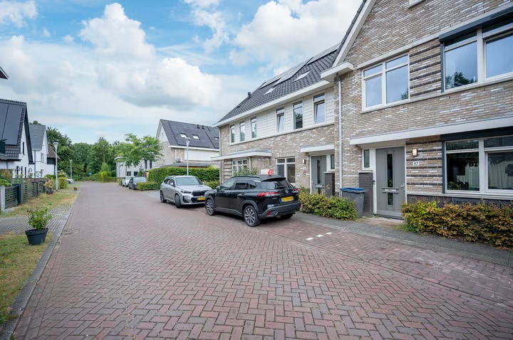 Tussenwoning Woudlaar 45 in Almere