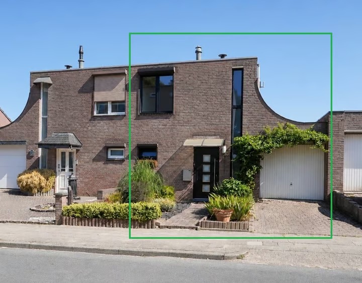 Geschakelde 2-onder-1-kapwoning Ir Em Mélottestraat 17 in Vaals