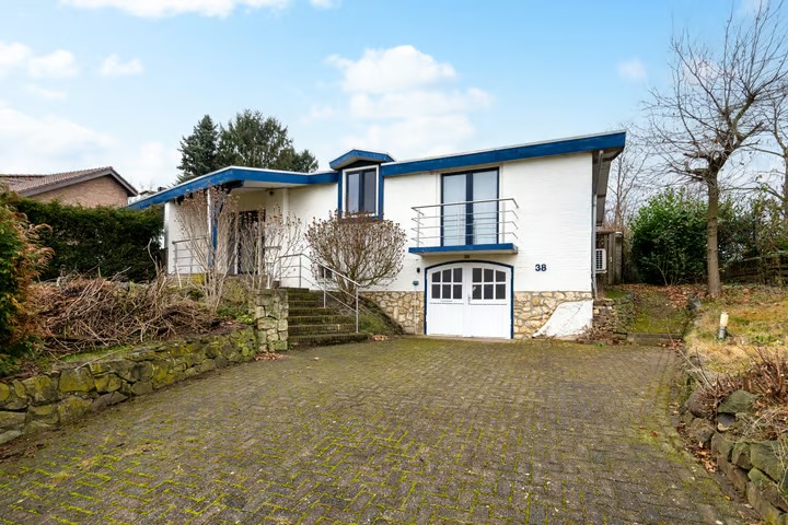 Vrijstaande woning (split-level woning) Merkelbeekerstraat 38 in Schinveld