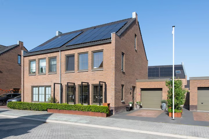 2-onder-1-kapwoning Oosterweg 26 in Heerhugowaard
